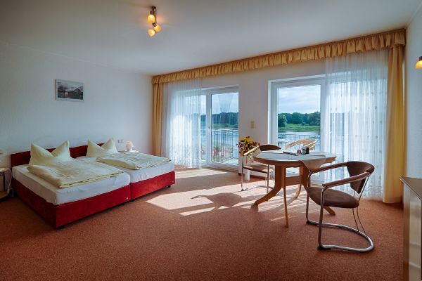 Elbterrassen Zu Brambach (Dessau-Roßlau - Dessau)